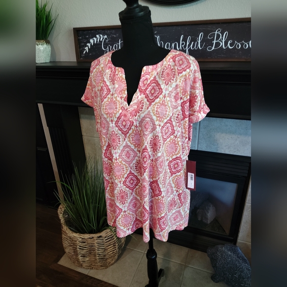 LOVE SCARLETT Pink and Cream  Patterned Blouse - Picture 3 of 12